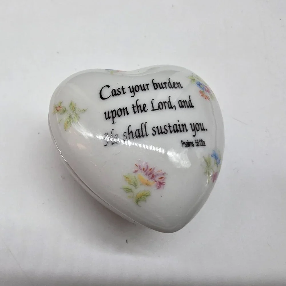 Heart-Shaped Porcelain Trinket Boxes With Inspirational Quotes & Floral Set 4